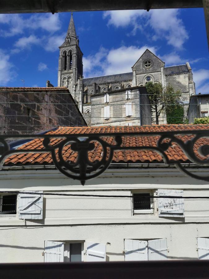 Maisondeville_Le_Cent_Un Angouleme Bagian luar foto