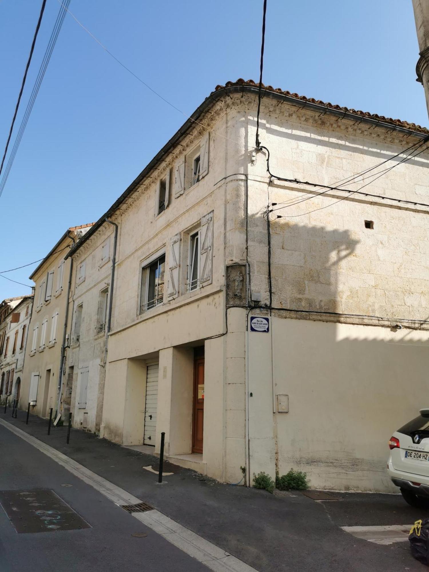 Maisondeville_Le_Cent_Un Angouleme Bagian luar foto
